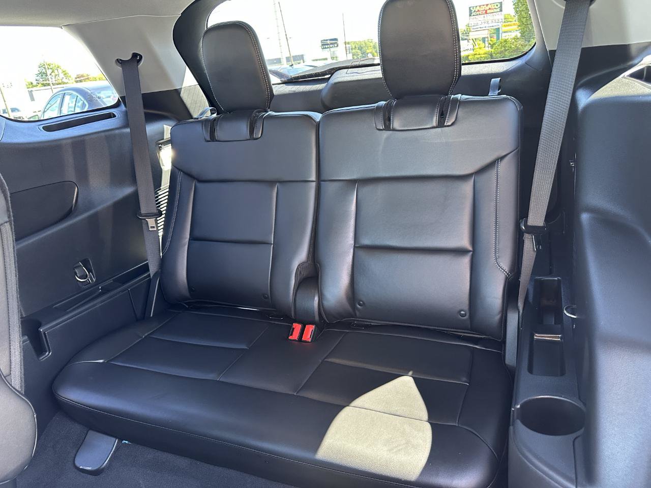 Used 2022 Ford Explorer XLT w/ Equipment Group 202A AWD/4WD image 33