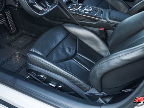 Used 2018 Audi R8 V10 w/ Premium Package image 90