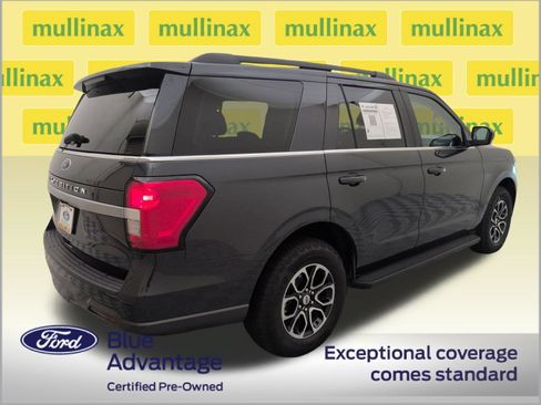 Certified 2022 Ford Expedition XLT RWD image 3