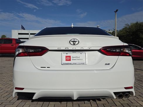 Used 2022 Toyota Camry SE image 10