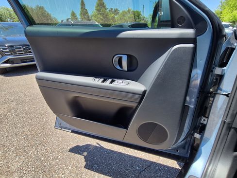 New 2026 Hyundai Ioniq 5 SEL RWD image 24