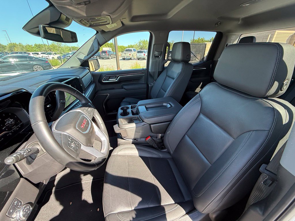 Used 2025 GMC Sierra 1500 SLT RWD image 10