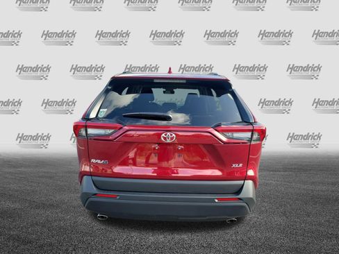 Used 2025 Toyota RAV4 XLE w/ Convenience Package FWD image 9
