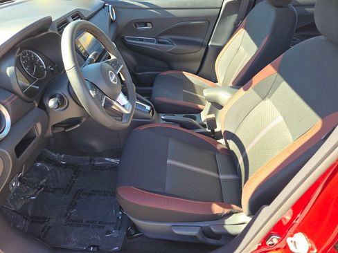 New 2025 Nissan Versa SR w/ Trunk Package image 6