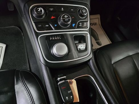 Used 2016 Chrysler 200 C w/ Navigation & Sound Group I image 33