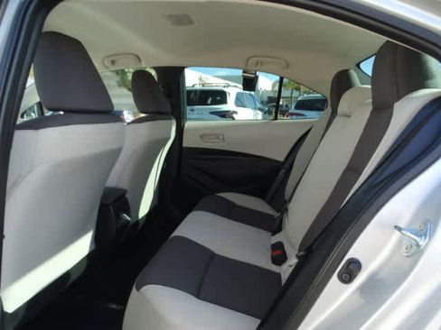 Used 2025 Toyota Corolla LE image 21