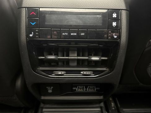 Used 2023 Jeep Grand Cherokee L Limited AWD/4WD image 20
