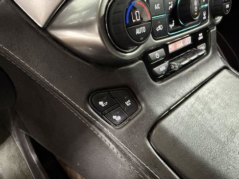 Used 2015 Chevrolet Suburban LTZ AWD/4WD image 26