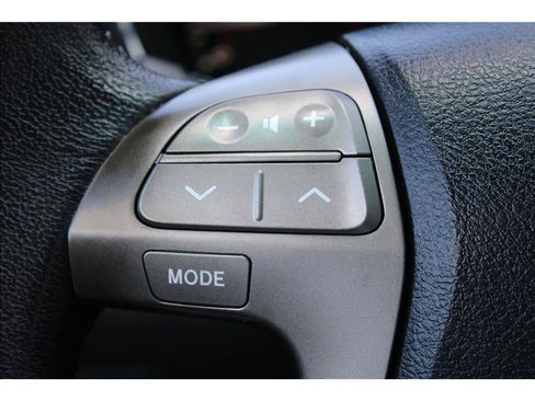 Used 2010 Toyota Highlander SE AWD/4WD image 21