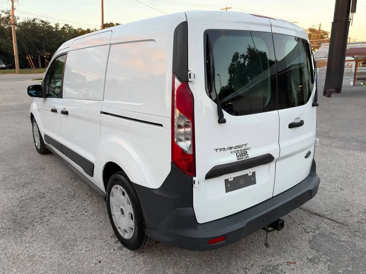 Used 2018 Ford Transit Connect XL FWD image 4