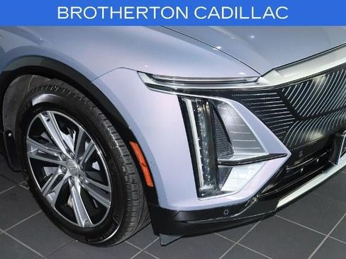 Used 2024 Cadillac Lyriq Luxury AWD/4WD image 14