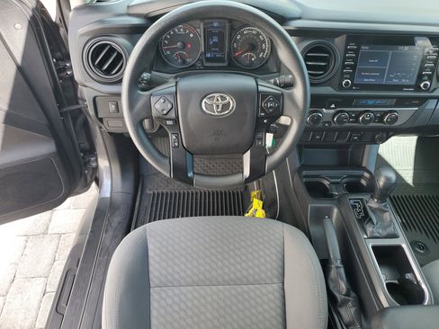 Used 2022 Toyota Tacoma SR image 12