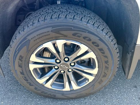 Certified 2022 Chevrolet Colorado Z71 w/ Safety Package image 11