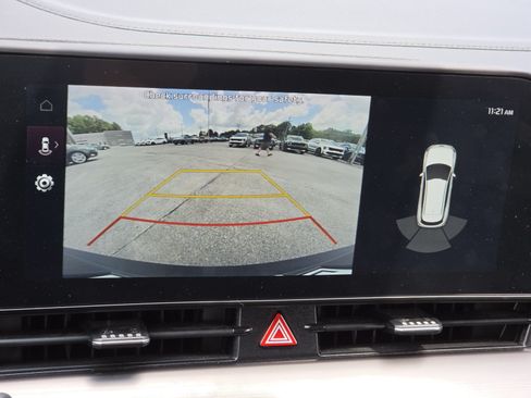 Used 2024 Kia Sportage EX FWD image 21