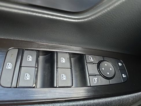 New 2026 Nissan Kicks SV AWD/4WD image 27