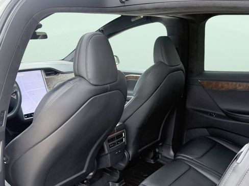 Used 2020 Tesla Model X Long Range AWD/4WD image 41