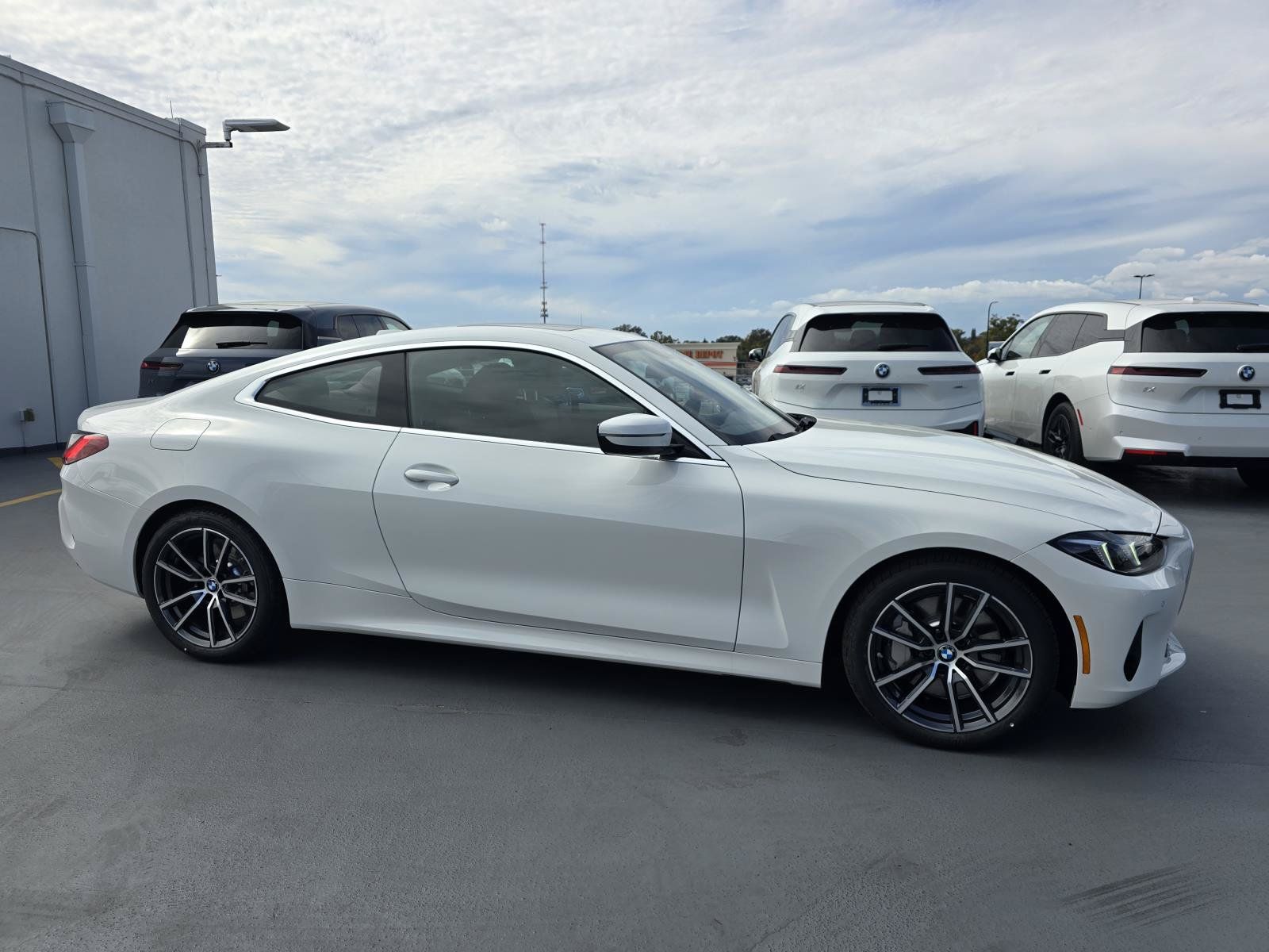 New 2026 BMW 430i Coupe w/ Convenience Package RWD image 25