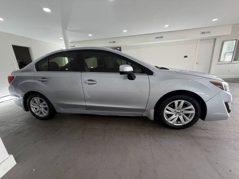 Used 2016 Subaru Impreza 2.0i Premium AWD/4WD image 9