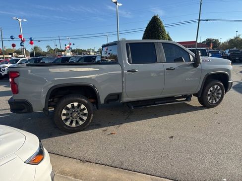 Used 2025 Chevrolet Silverado 2500 Custom w/ Custom Convenience Package image 4