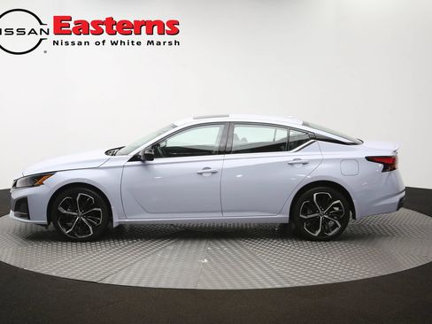 Used 2023 Nissan Altima 2.5 SR AWD/4WD image 58