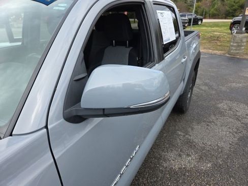 Used 2021 Toyota Tacoma TRD Off-Road image 43