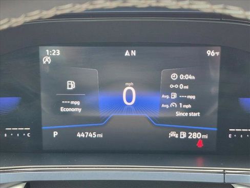 Used 2023 Volkswagen Taos SE w/ Black Wheel Package FWD image 11