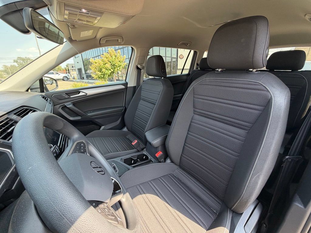 Used 2023 Volkswagen Tiguan S FWD image 9