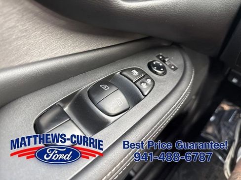 Used 2024 Nissan Murano SV w/ SV Midnight Edition Package FWD image 23