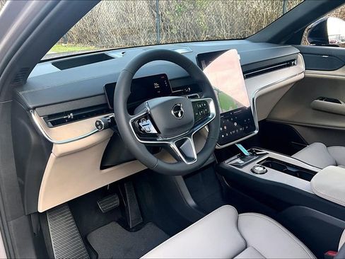 New 2026 Volvo EX90 Plus image 31