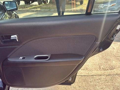 Used 2010 Ford Fusion Hybrid FWD image 18