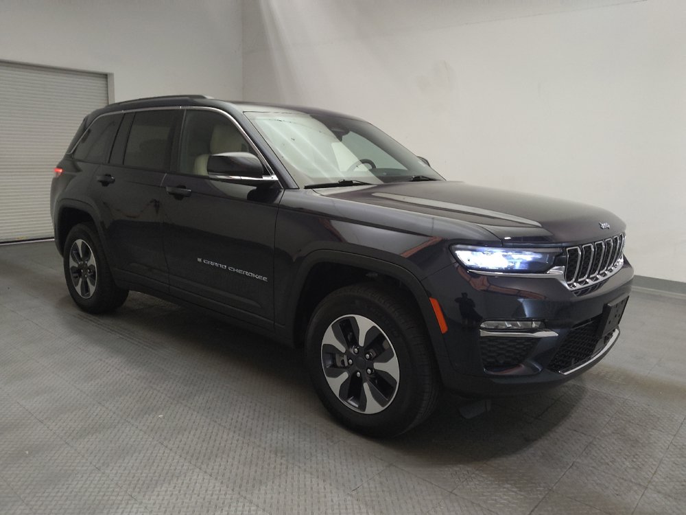 Used 2023 Jeep Grand Cherokee 4WD 4xe w/ Luxury Tech Group II image 11