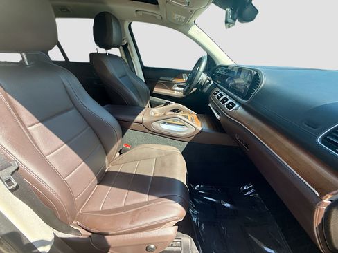 Used 2022 Mercedes-Benz GLS 450 4MATIC image 34