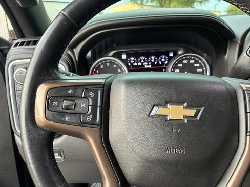 Used 2021 Chevrolet Silverado 1500 High Country w/ Technology Package AWD/4WD image 24