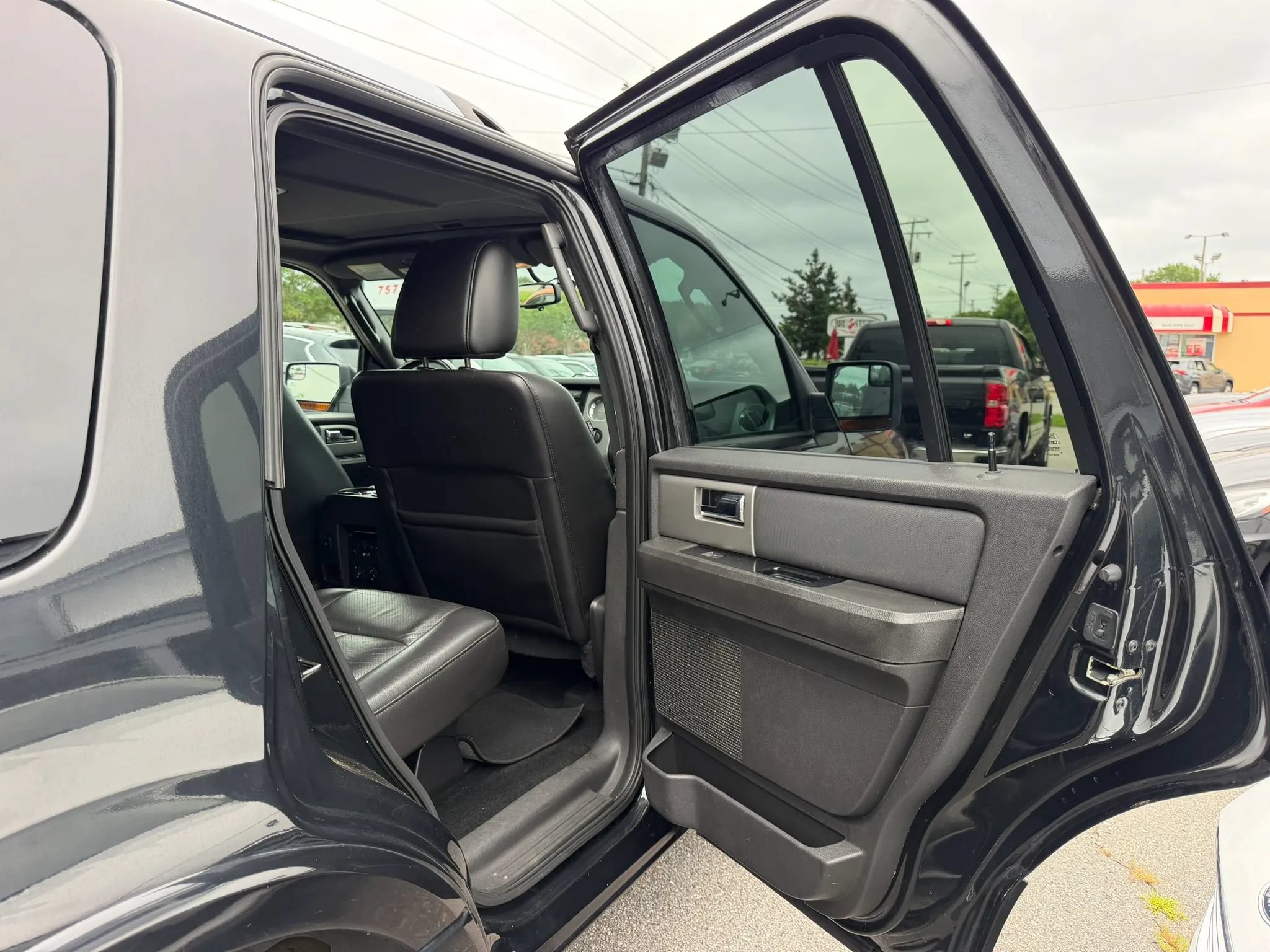 Used 2012 Ford Expedition Limited AWD/4WD image 21