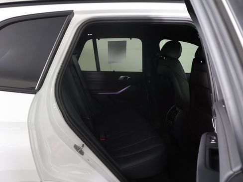 Used 2022 BMW X5 xDrive40i AWD/4WD image 37