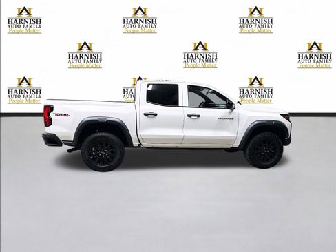 Used 2024 Chevrolet Colorado Trail Boss w/ Advanced Trailering Package AWD/4WD image 5