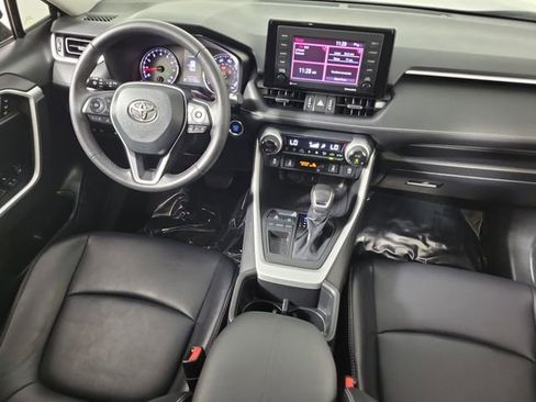 Used 2022 Toyota RAV4 XLE Premium FWD image 15