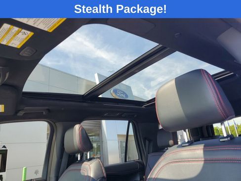 Used 2023 Ford Expedition Limited AWD/4WD image 10