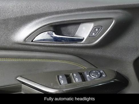Used 2024 Chevrolet Trax ACTIV w/ Sunroof Package FWD image 17