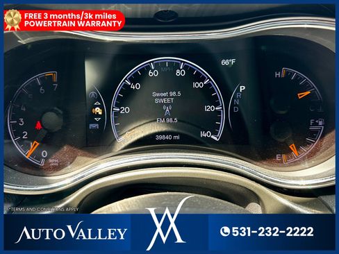 Used 2022 Jeep Grand Cherokee Laredo E image 31