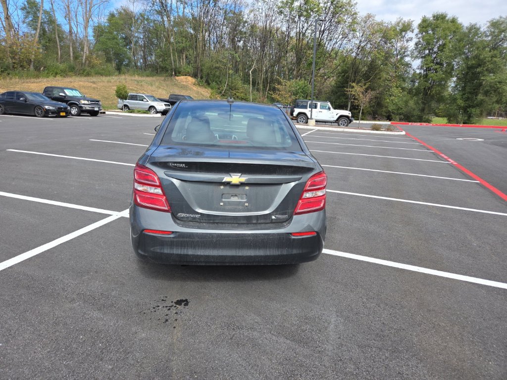 Used 2019 Chevrolet Sonic Premier FWD image 12