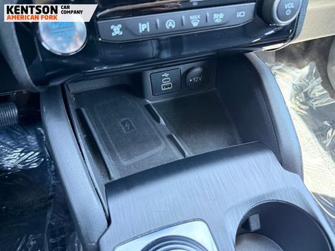 Used 2024 Ford Escape Platinum AWD/4WD image 23
