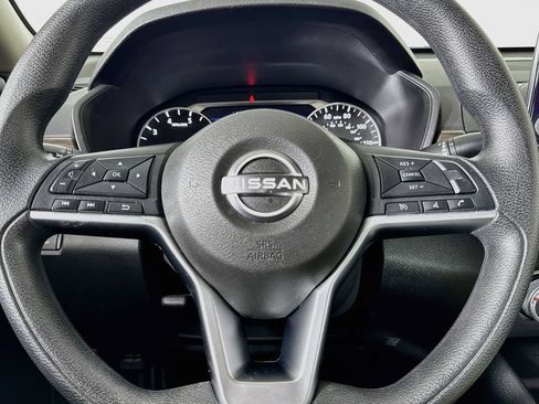 Used 2024 Nissan Altima 2.5 SV FWD image 32