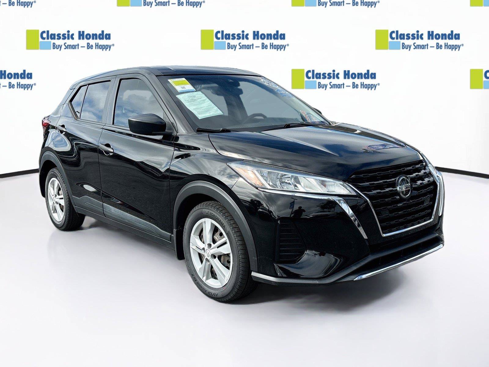Used 2021 Nissan Kicks S FWD image 1
