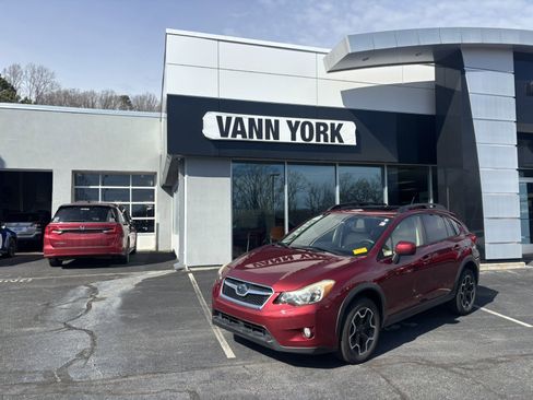 Used 2014 Subaru Crosstrek 2.0i Limited image 1