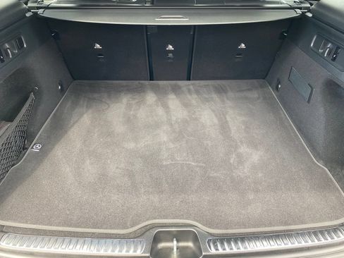 Used 2025 Mercedes-Benz GLC 300 image 29