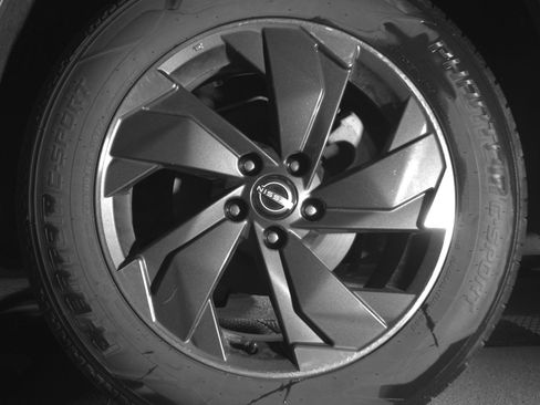 Used 2025 Nissan Rogue SV AWD/4WD image 14