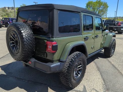 Used 2022 Jeep Wrangler Unlimited Rubicon AWD/4WD image 4