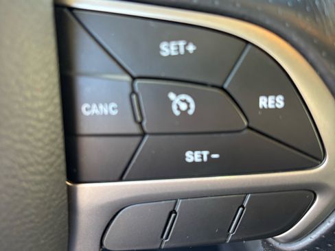 Used 2020 Dodge Durango SXT w/ 3rd Row Seating Group image 15