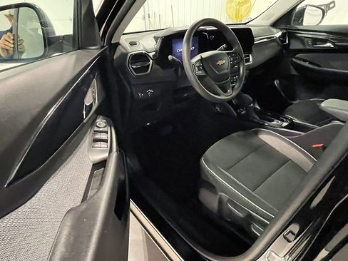 Used 2024 Chevrolet TrailBlazer LS image 17